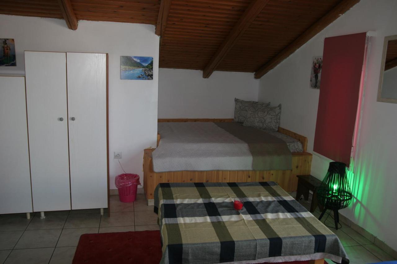 Apartament Ρήγας: Όμορφα Στο Μεσολόγγι. Δ2 Zewnętrze zdjęcie